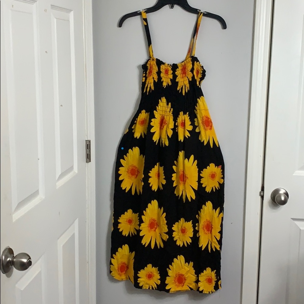 Sunflower Dress (with pockets)